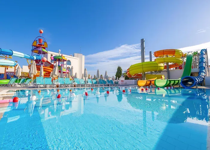 Hotel Infinity By Yelken Aquapark&resorts