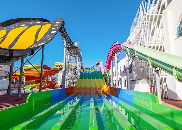 Infinity By Yelken Aquapark&resorts كوشاداسيه